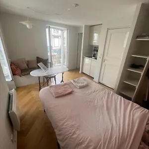 Nice Studio Overlooking The Notre Dame Cathedral Clermont-Ferrand